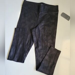 Wit and Wisdom Faux Leather Leggings Size Medium in Black